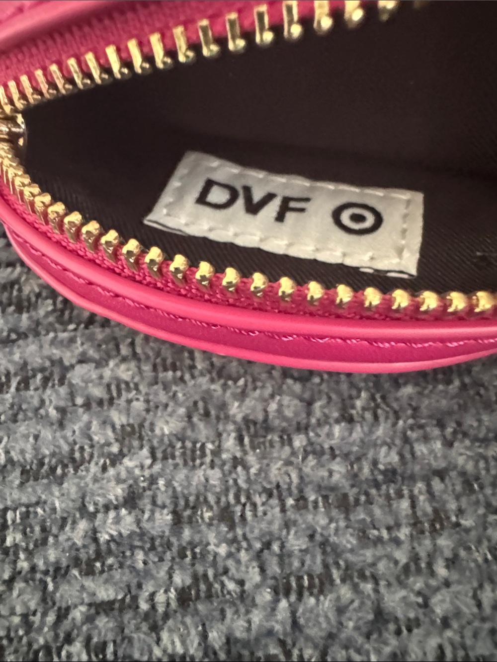Diane Von Furstenberg Neon Pink Lip Key & Card Holder with Gold Hardware - Picture 2 of 5